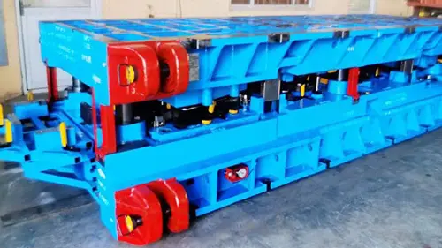 Формите от серия автоматични линии помагат на процеса на автомобилно щамповане да премине към високоскоростна автоматизация.