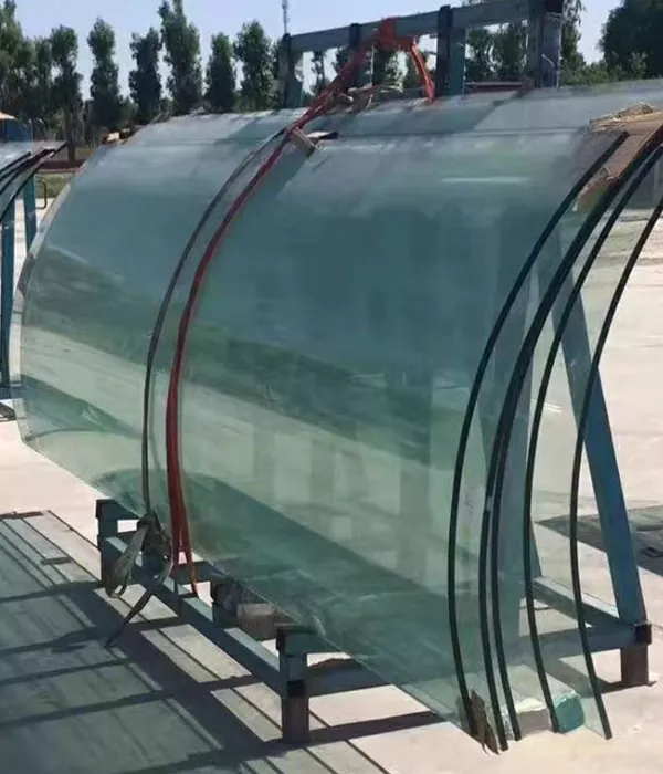 Непрекъснато леене и горещо огъване на стъкло